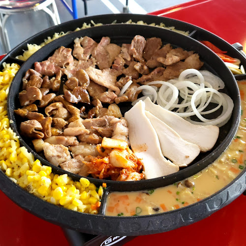 Comentarii opinii despre คอมเบโพจา GeonbaePocha Korean Restaurant