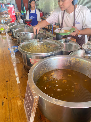 Comentarii opinii despre ร้านหนมจีนบ้านฉลอง