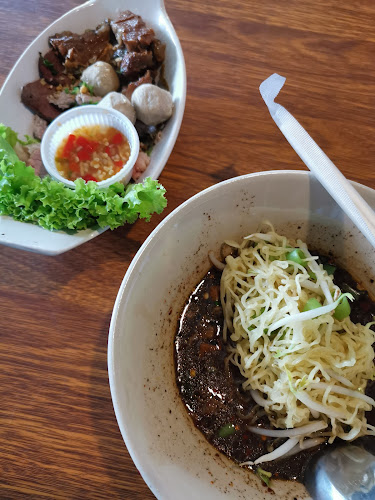 Opinii despre ร้านตัวจริง în อำเภอบางบัวทอง - การบริการอาหารและที่พัก