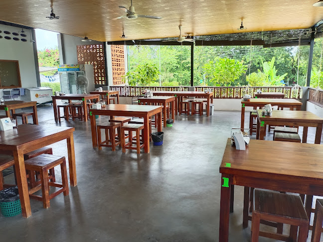 Opinii despre เยี่ยมรสเนื้อตุ๋น(ตรงข้ามวังมัจฉา) Yiam Ros Braised Beef în อำเภอหาดใหญ่ - การบริการอาหารและที่พัก