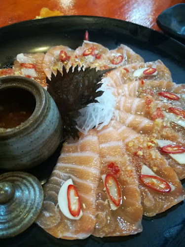 ร้านอาหารญี่ปุ่น ซูชิแชมป์เปี้ยน หาดใหญ่ - การบริการอาหารและที่พัก