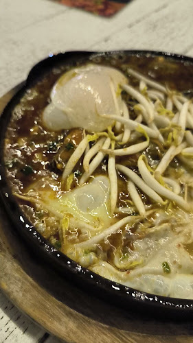 ติดเกาะRestaurant - การบริการอาหารและที่พัก