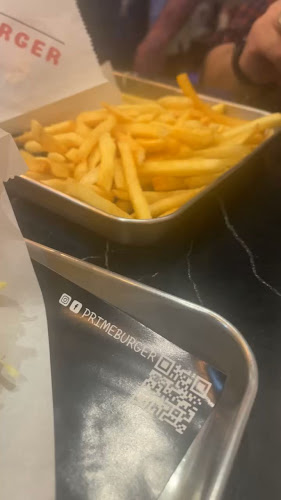 198 9 ซอย ราษฎร์อุทิศ 200 ปี 1 ตำบลป่าตอง อำเภอกะทู้ ภูเก็ต 83150