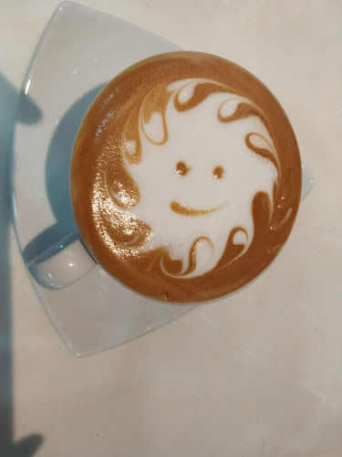 เมอเวนพิค ไอศกรีม สาขา อมตะ ป่าตอง - การบริการอาหารและที่พัก