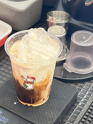 Cinyoii Slowbar More Than Coffee - อำเภอเมืองนครสวรรค์