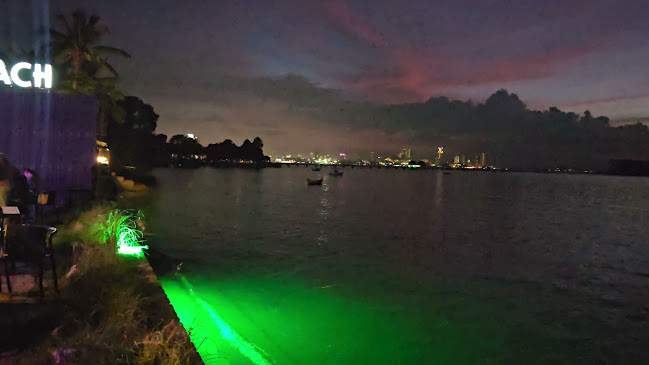 Opinii despre คาเฟ่ เดอ บีช พัทยา în อำเภอบางละมุง - การบริการอาหารและที่พัก