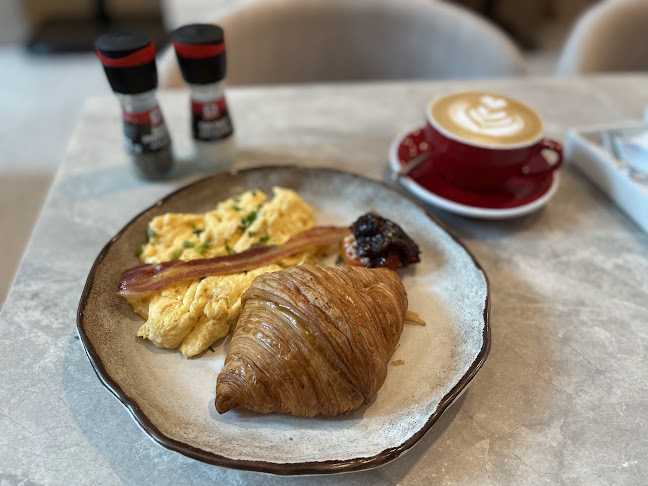 Comentarii opinii despre Cafe Delight Phuket Old Town