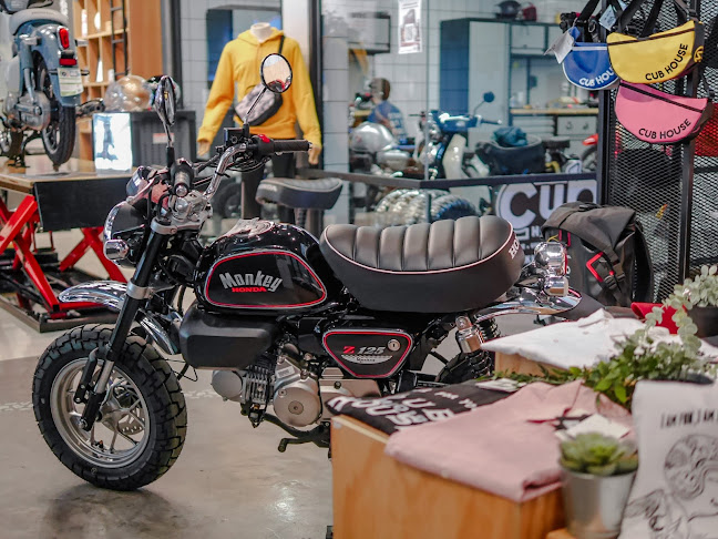 Cub House Nakhon Pathom (คับเฮาส์ นครปฐม) - การบริการอาหารและที่พัก