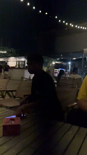 แคมป์ ปิ้ง Restrobar