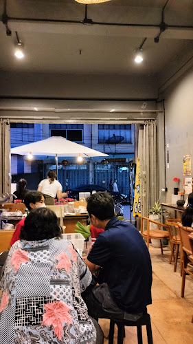 บัวตอง ขนมหวาน และ ริษา วาฟเฟิล - อำเภอเมืองพิษณุโลก