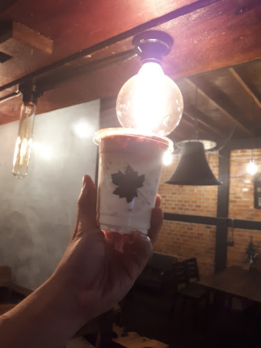 Midori Coffee Roastery - การบริการอาหารและที่พัก