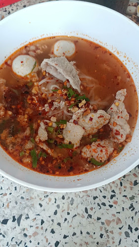 ป้าเกี้ยเตี๋ยวต้มยำ