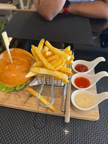 Near 97, 101 4029 ตำบลป่าตอง อำเภอกะทู้ ภูเก็ต 83150