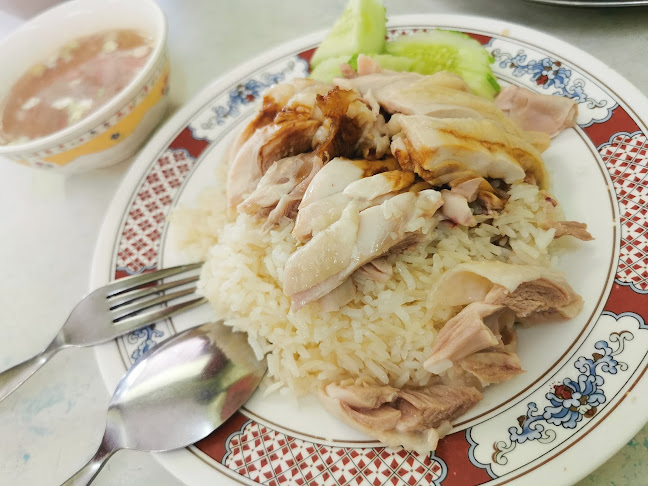 ข้าวมันไก่คลองเตย สาขาคลองเรียน 1 หาดใหญ่ - การบริการอาหารและที่พัก