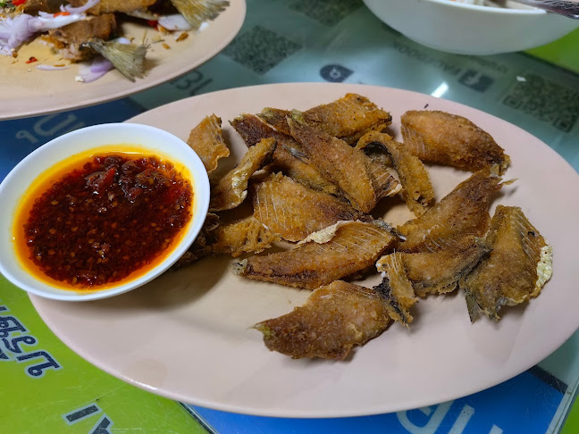 ร้านนัดพบยูงทอง 金孔雀餐厅 - อำเภอหาดใหญ่