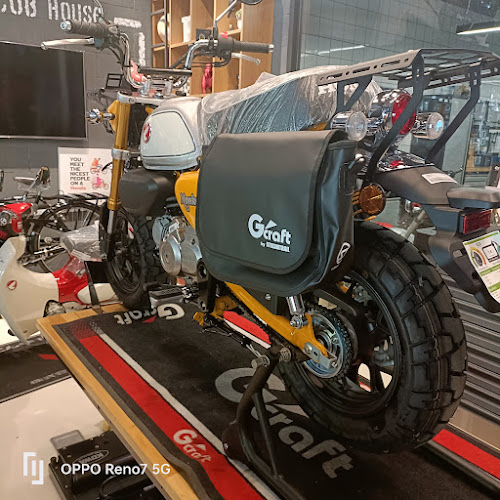 Cub House Nakhon Pathom (คับเฮาส์ นครปฐม) - การบริการอาหารและที่พัก