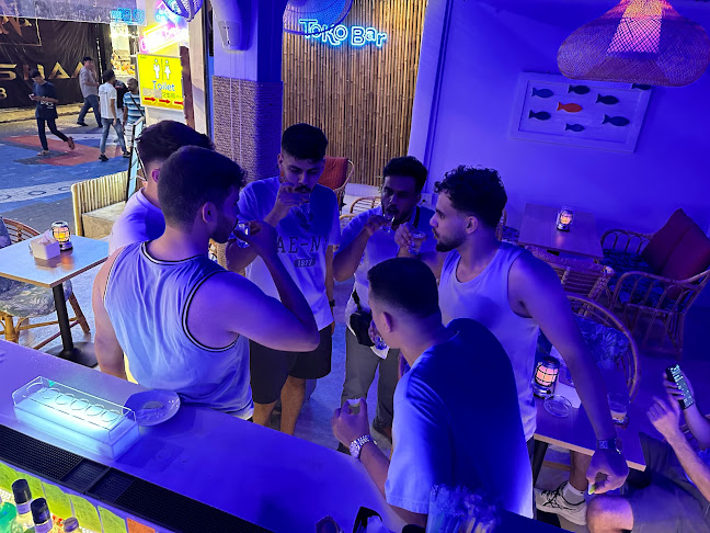 TOKO Bar - การบริการอาหารและที่พัก