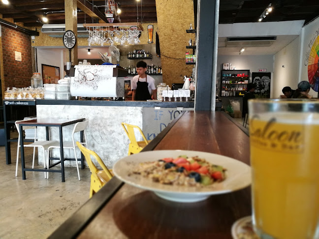 Opinii despre ซาลูน คอฟฟี่ แอนด์ บาร์ în อำเภอเมืองอุบลราชธานี - การบริการอาหารและที่พัก