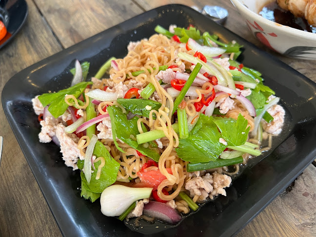 Opinii despre เสือลวกเส้น x Happy Tiger în Bangkok - การบริการอาหารและที่พัก