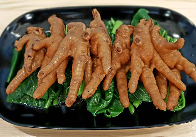 Comentarii opinii despre ก๋วยเตี๋ยวไก่มะระแม่น้อย