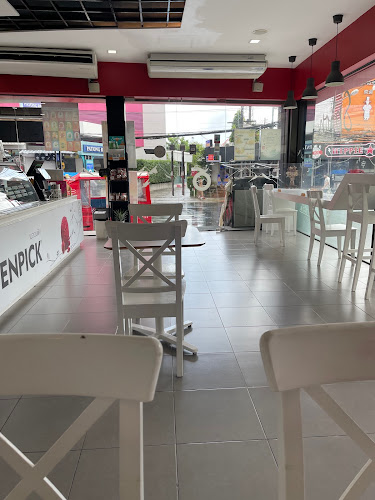 191, 44 ถ. ราษฏร์อุทิศ 200 ปี ตำบลป่าตอง อำเภอกะทู้ ภูเก็ต 83150