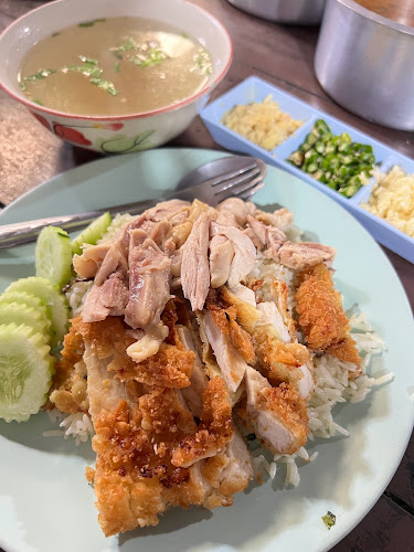 ขนมจีนป้าน้อย