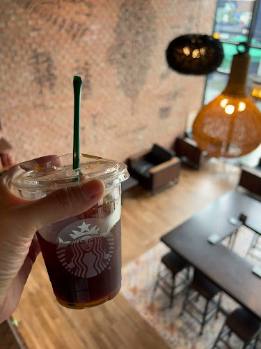 สตาร์บัคส์ สาขา เดอะเบย์พัทยา - อำเภอบางละมุง