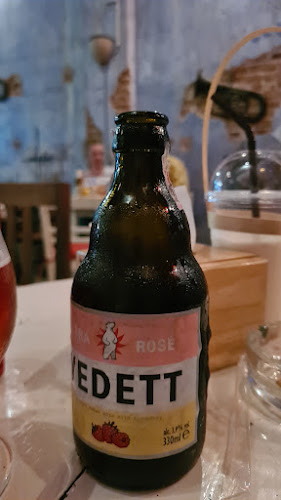 Juicy Lucy Burger and Bar - การบริการอาหารและที่พัก