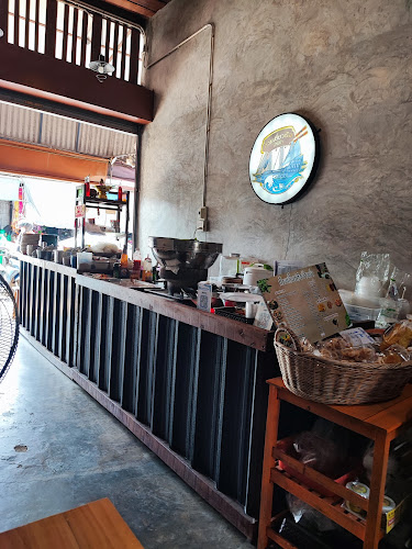 Opinii despre ก๋วยเตี๋ยวเรือบ้านย่า în เมือง - การบริการอาหารและที่พัก