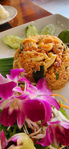 ครัวมาลี เฉวง - การบริการอาหารและที่พัก