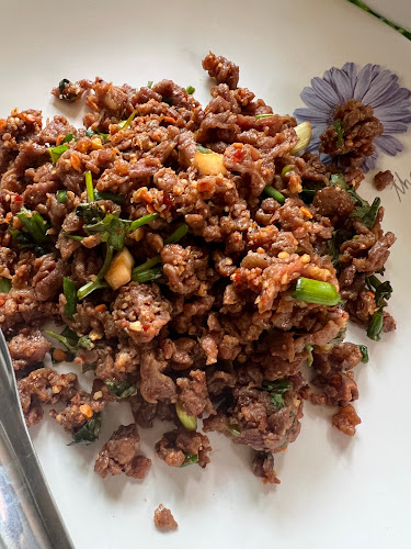 ร้านเนื้อรสทิพย์ - การบริการอาหารและที่พัก