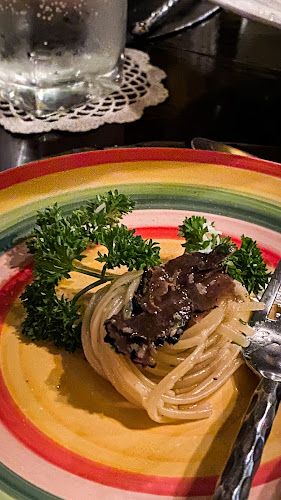 352 ถ. ภูเก็ต ตำบลตลาดใหญ่ อำเภอเมืองภูเก็ต ภูเก็ต 83000