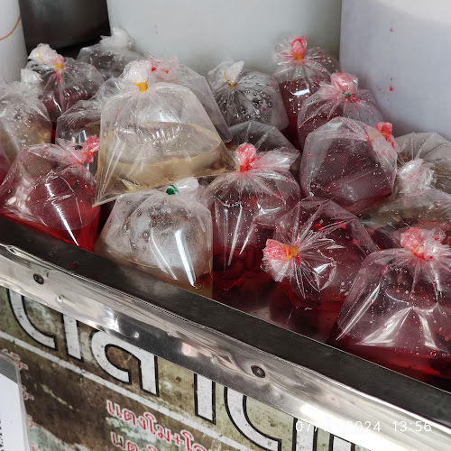 Comentarii opinii despre โอ้วเอ๋ว ตลาดฉำฉา