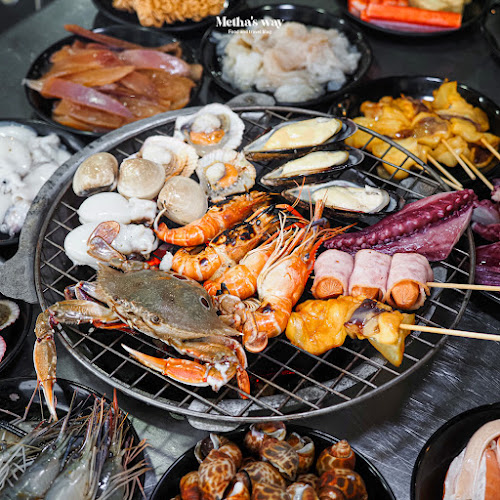 ตันหยง หมูกระทะ แหลมฉบัง - การบริการอาหารและที่พัก