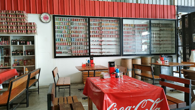 กะเพราข้าวมัน - การบริการอาหารและที่พัก