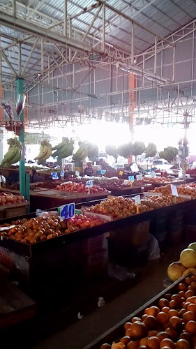 ตลาด รัตนากร - การบริการอาหารและที่พัก