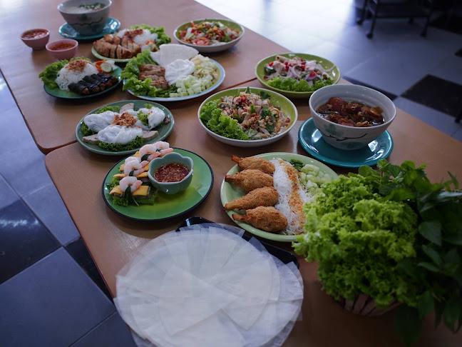 100 ถนน มิตรภาพ หน้าบ้าน ตำบลในเมือง อ.เมือง ขอนแก่น 40000