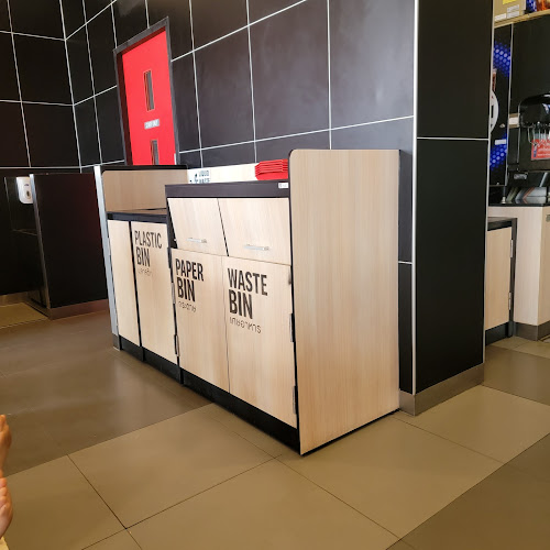KFC Big C Ubonratchathani - การบริการอาหารและที่พัก