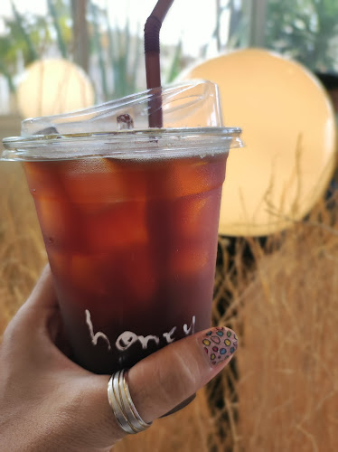 ซัมเมอร์ เฮ้าส์ พัทยา - การบริการอาหารและที่พัก