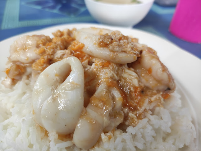 อาหารตามสั่งเจ๊แป้น - การบริการอาหารและที่พัก