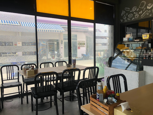 Comentarii opinii despre The Bread Basket Bakery & Cafe'