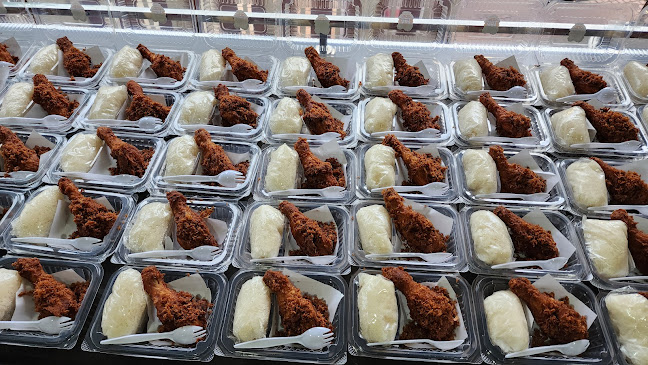 ร้านเจ๊หวี่ไก่ทอดตะไคร้ ของอร่อยเมืองนครสวรรค์ ประตู 11