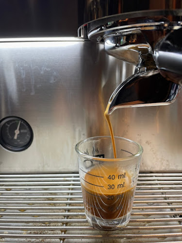 59 ถ. ติลกอุทิศ 2 ตำบลตลาดใหญ่ อำเภอเมืองภูเก็ต ภูเก็ต 83000