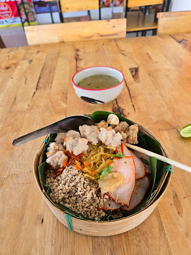 Opinii despre เจ้ไฝก๋วยเตี๋ยวเข่ง ก๋วยเตี๋ยวต้มยำนายไก่ โคราช - หัวทะเล în เมือง - การบริการอาหารและที่พัก