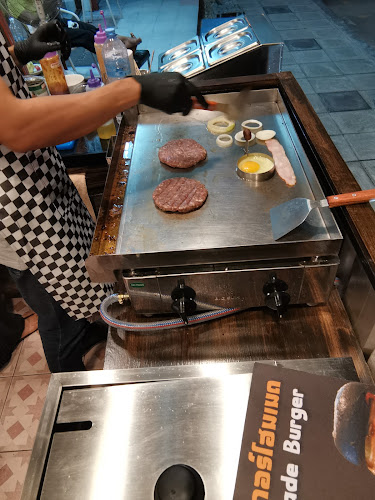 สุขเกษม คาเฟ่ - การบริการอาหารและที่พัก