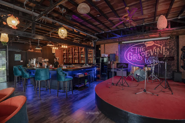 Kindee Pizzeria & Steak House - การบริการอาหารและที่พัก