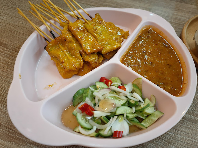 คุณจี๊ดยอดผัก - การบริการอาหารและที่พัก