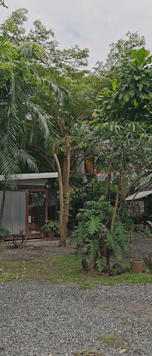 Opinii despre บ้านเล็กๆในซอยลึกลับ Hidden Gem în อำเภอเมืองจันทบุรี - การบริการอาหารและที่พัก