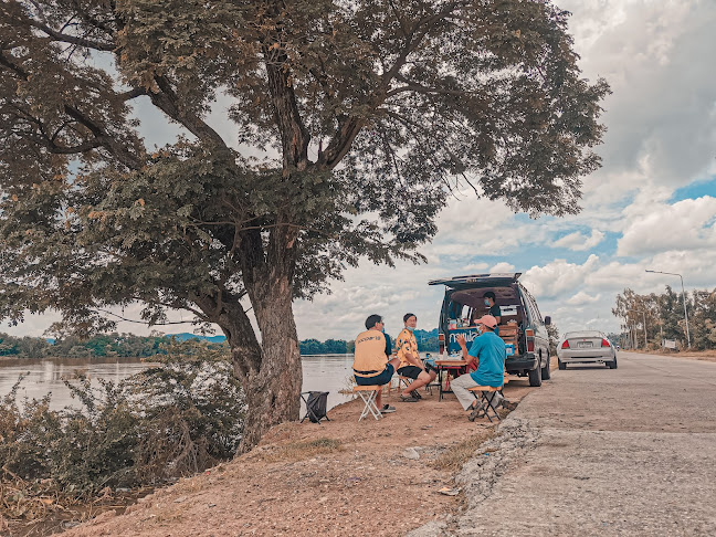 CoffeeMove ลุงแดง - การบริการอาหารและที่พัก