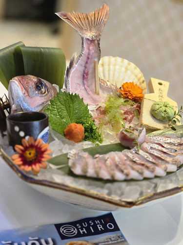 Sushi Hiro - การบริการอาหารและที่พัก